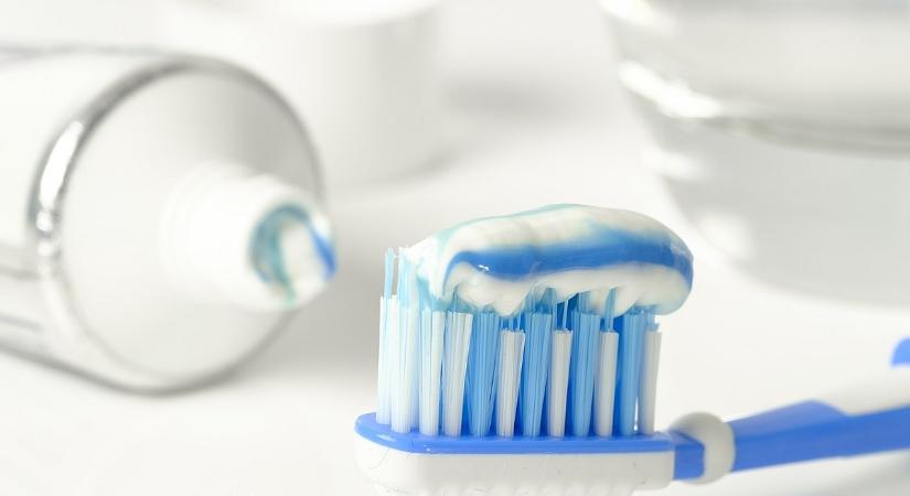 Nem is kell már fogorvos? Itt a szuperfogkrém, ami megkíméli a pénztárcáját