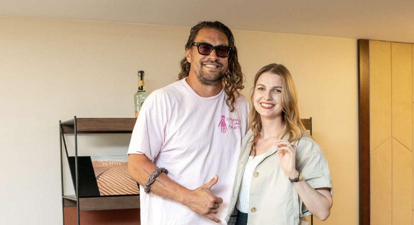 Jason Momoa a WMN-nek: Furcsa szembesülni azzal, ki voltam 20 évvel ezelőtt – Villáminterjú