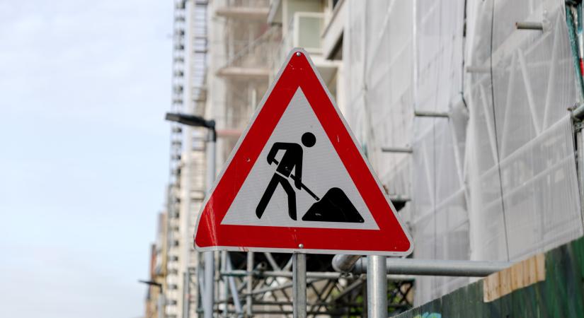 Feltúrják a Hegyalja utat, még éppen az iskolakezdés előtt