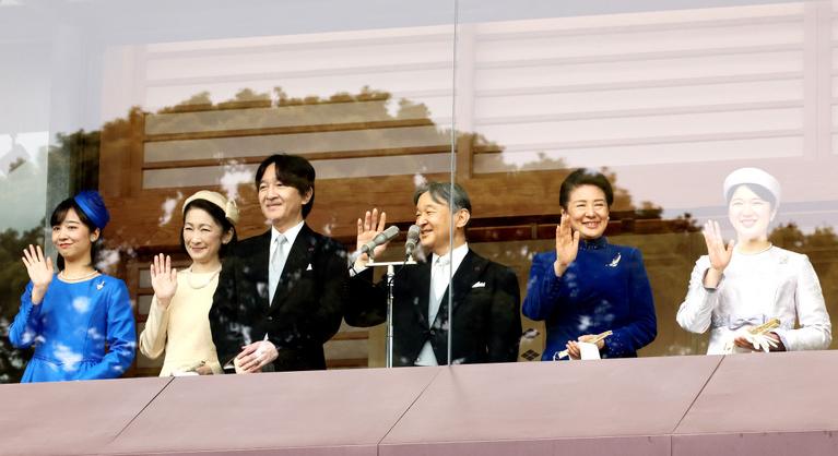 A japán kormány elutasította, hogy nő is örökölhesse a császári trónt