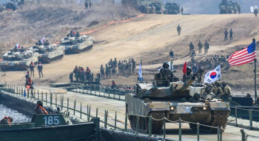 Dél-Korea és az USA közös hadgyakorlatot indított, Phenjan fenyegetéssel reagált