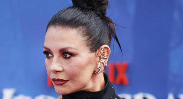 Catherine Zeta-Jones nem akart a vagyonával hencegni, mégis kikotyogta, hány ingatlanuk van Michael Douglasszel