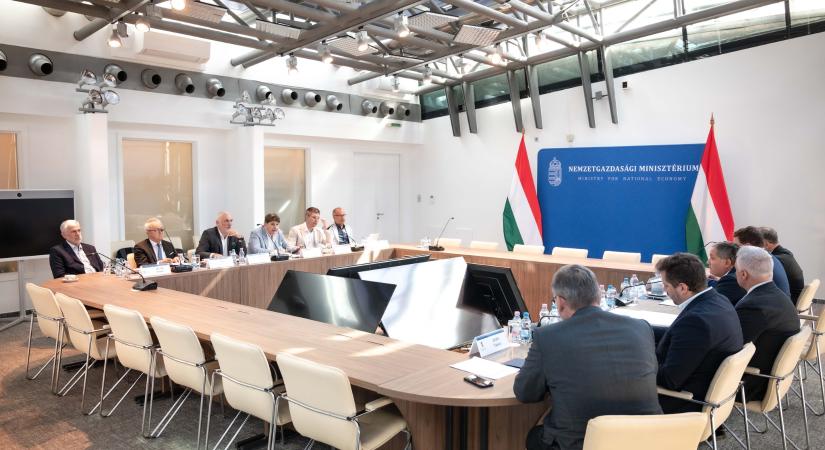 Nagy Márton és Nagy Elek a Kormány–MKIK program végrehajtásáról tárgyalt