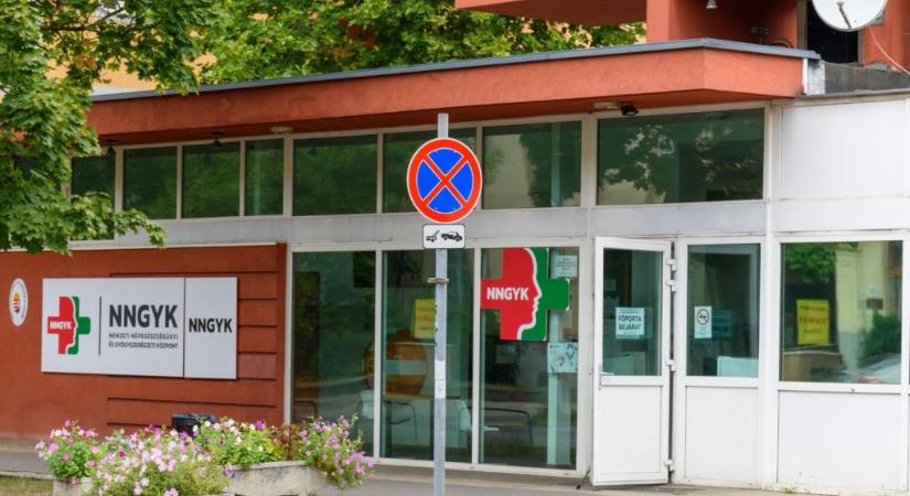 Sokan súlyos Coviddal tértek haza a nyaralásból, de a népegészségügy szerint nincs ok aggodalomra