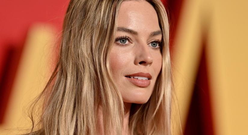 Margot Robbie a te kedved is meghozza a platformcipőhöz