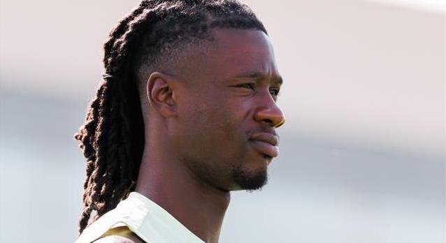 Eduardo Camavinga klubváltása a címlapon, európai topcsapatban folytathatja a Real Madrid sztárja