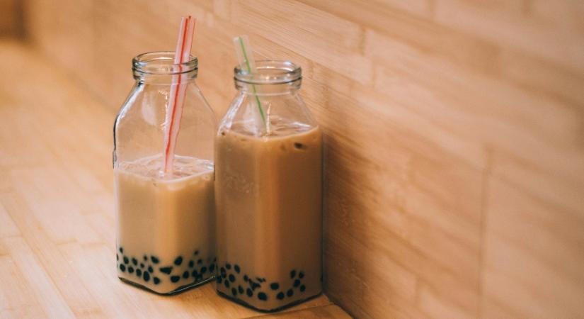 Buborékos tea: tőzsdei láz, franchise-boom és a „méret vs. profit” dilemmája