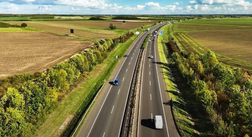 Ekkor és így módosulnak a KRESZ szabályok: sebességhatárok és rolleresek