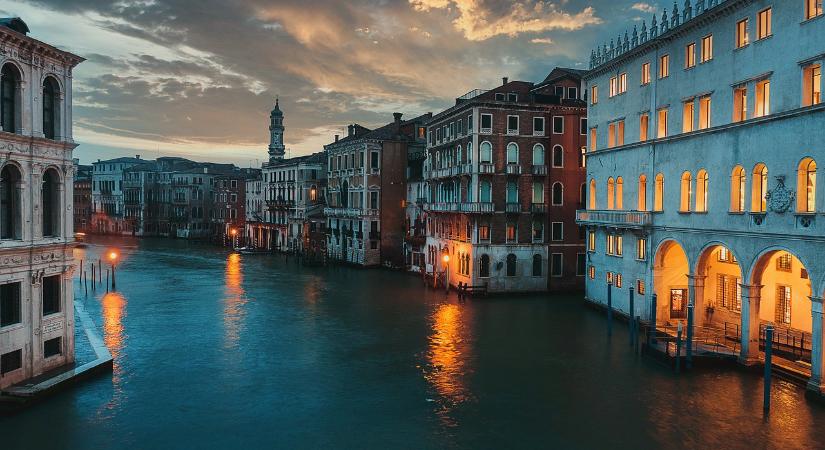 Lezárások és korlátozások izzasztják a turistákat szerte Európában
