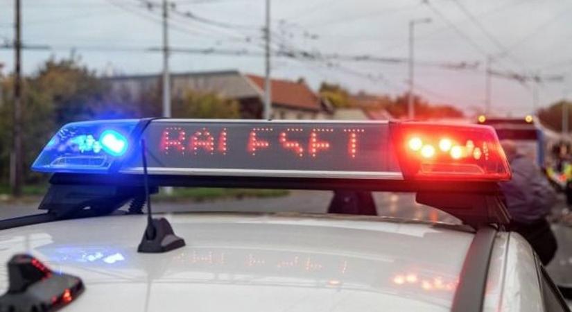 Baleset Debrecenben: három autó ütközött össze egy forgalmas kereszteződésben!