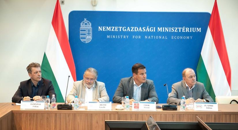 „Készülnek az akciótervek”: ambiciózus javaslatok Nagy Márton asztalán