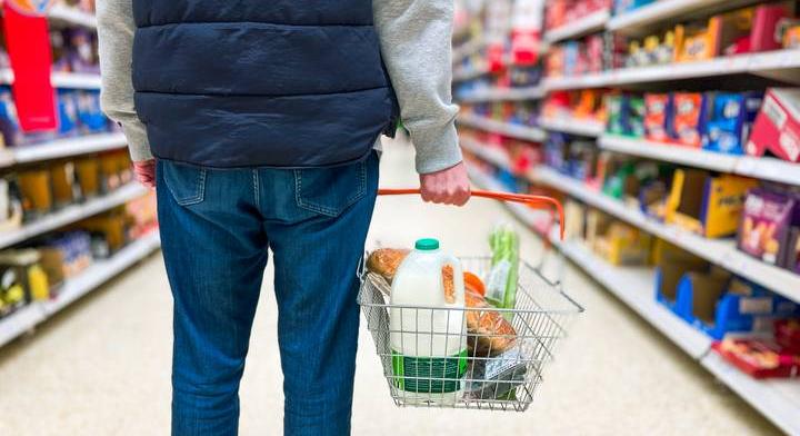 Ismét drágulhat egy alapélelmiszer, súlyos munkaerőhiánnyal küzdenek a gazdák Angliában