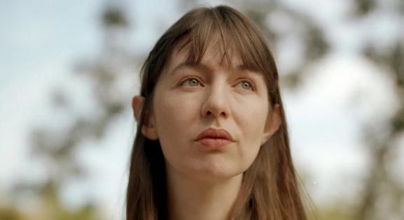 Sally Rooney akkor is kiáll a véleménye mellett, ha terroristának tekintik és letartóztatják