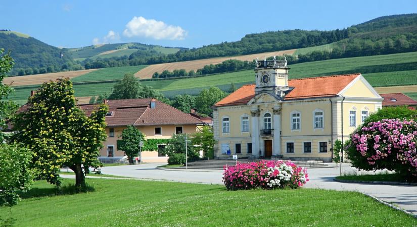 Döntött a kormány: 15 százalékos béremelés jön szeptembertől