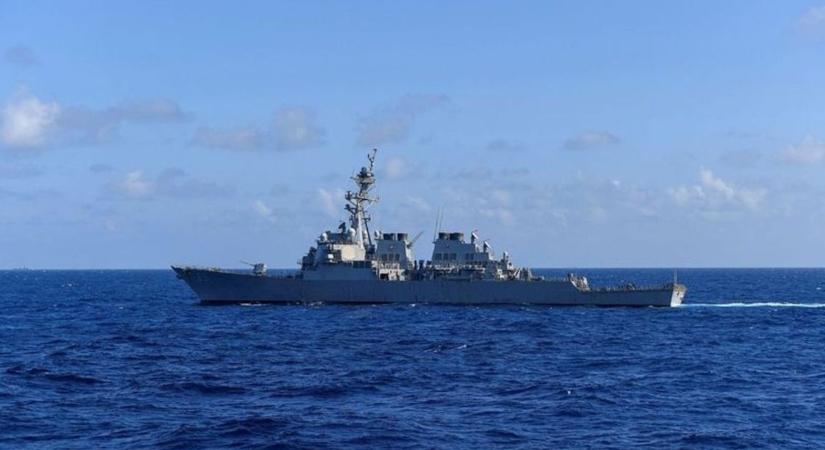 Megjelentek az amerikai hadihajók Venezuela partjainál, Maduróék cserébe több millió embert mozgósítottak