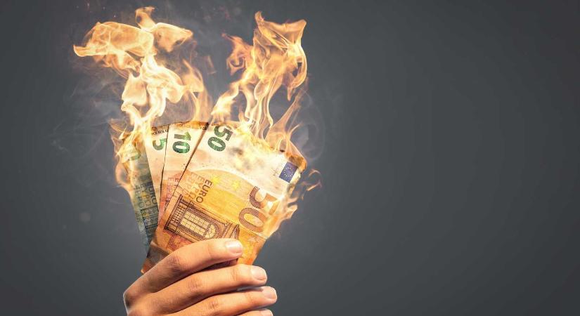 Ömlik ki a pénz az ablakon: havonta több százezer eurót költ épületbérlésre a román igazságszolgáltatás