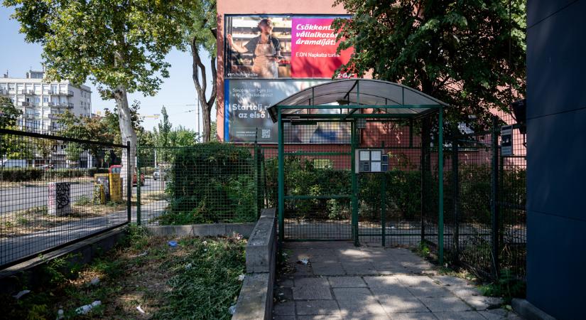 „Tízesével másznak át a drogosok a kerítésen, ez már Walking Dead szint” – rémálom a budapesti tiszti lakótelepen