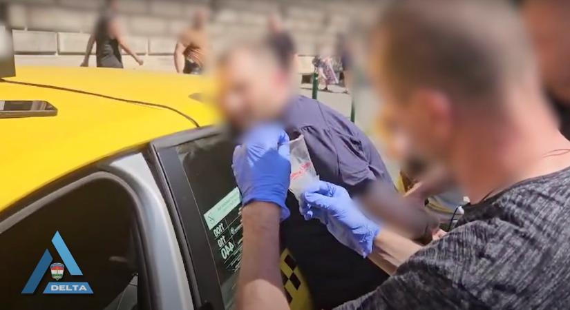 Kábítószert adott el külföldi fesztiválozóknak egy taxis Budapesten