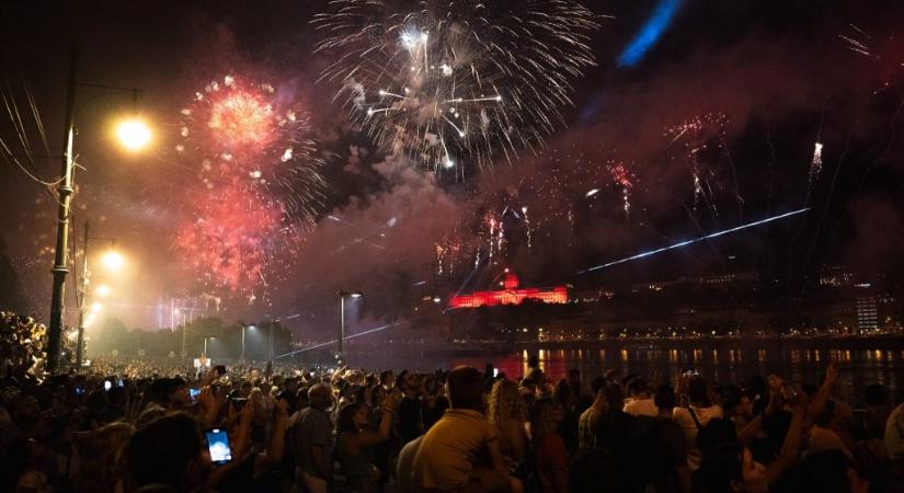 Augusztus 20: A kormány szerint megtérülnek a repkedő milliárdok