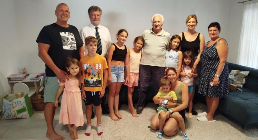 Vincze Károlyt köszöntötték 90. születésnapján Szentgotthárdon