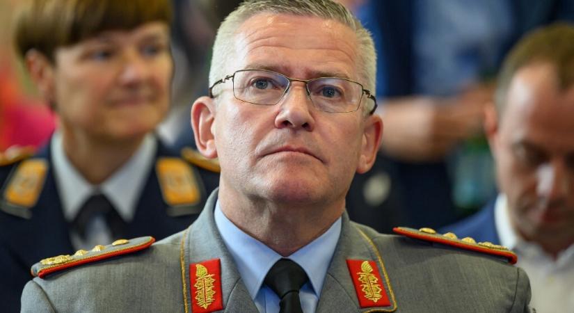 A Bundeswehr főtervezője elmondta, hogy vonulna át orosz fenyegetés esetén több százezer NATO-katona Európa keleti szélére