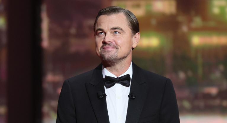 Kiderült, milyen bizarr módszerrel szedi fel fiatal barátnőit Leonardo DiCaprio