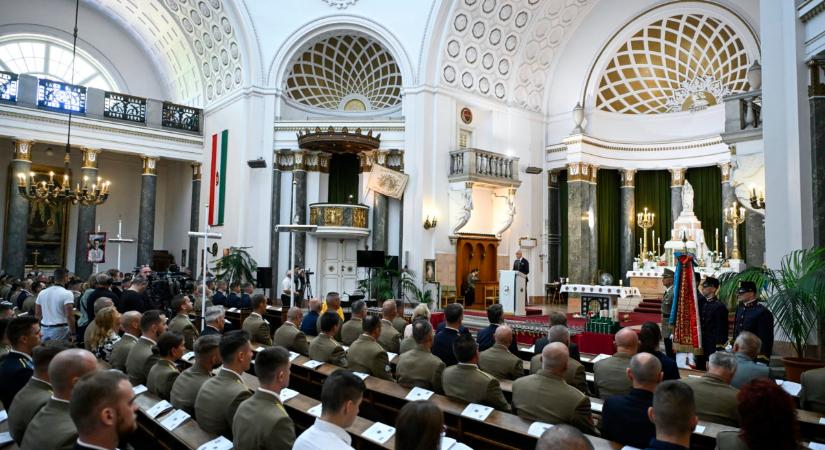 Szalay-Bobrovniczky Kristóf: Mindig voltak, akik fegyvert ragadtak és bátran küzdöttek
