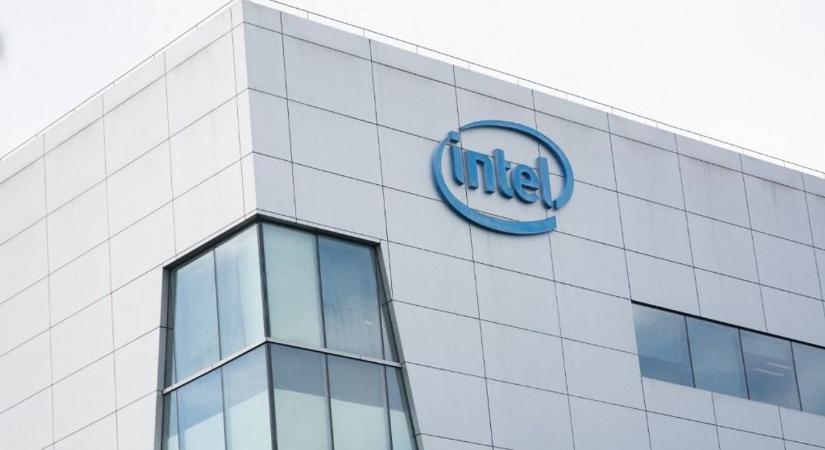 Nagyon nem megy jól az Intelnek - Trump és egy nagybank mentheti meg a lecsúszott chipgyártót