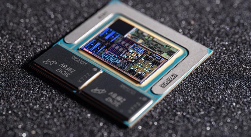 Felbukkant egy új Lunar Lake processzor, a Core Ultra 7 254V – Olcsóbb noteszgépek alapja lehet