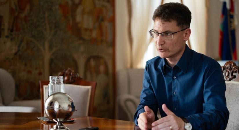 Elrendelte az önkormányzati intézmények vízhálózatának fertőtlenítését Cser-Palkovics András