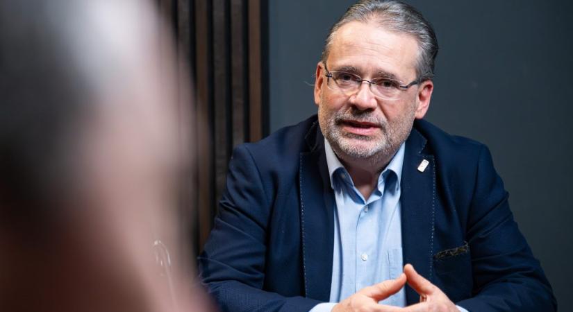 VOSZ: újra kell tárgyalni a hároméves bérmegállapodást, mert a GDP-nél jelentős az elmaradás