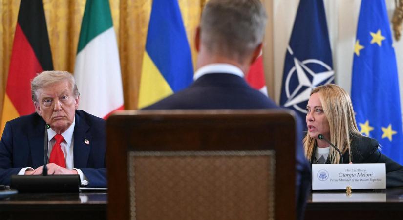 Giorgia Meloni egy bekapcsolva maradt mikrofon mellett közölte, hogy szíve szerint soha nem nyilatkozna az olasz sajtónak