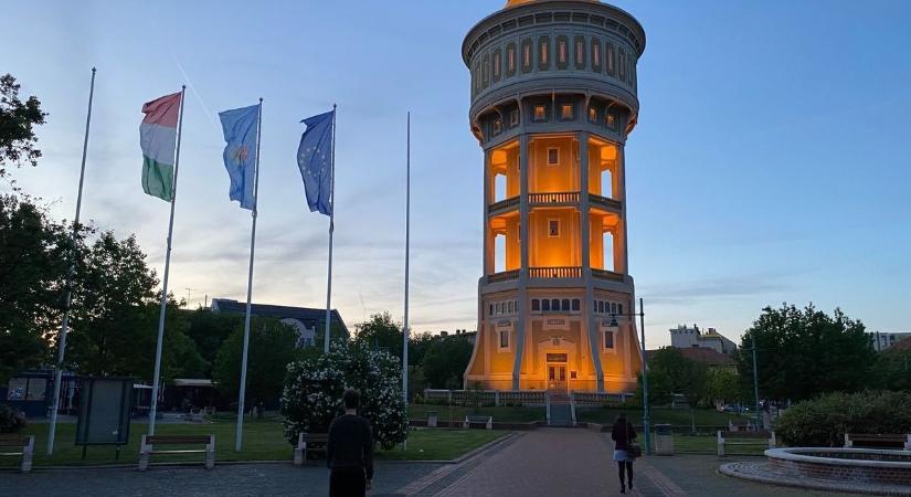 Különös jelenet állította meg a forgalmat Szegeden, olyasmi érkezett a tisztítóba, amit senki nem felejt
