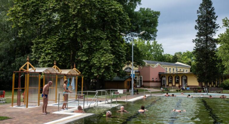 Kisebb felújítás miatt zárva lesz a gyógyfürdő