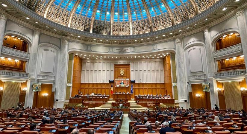 Ismét bizalmatlansági indítvány benyújtásával fenyegetőzik az AUR
