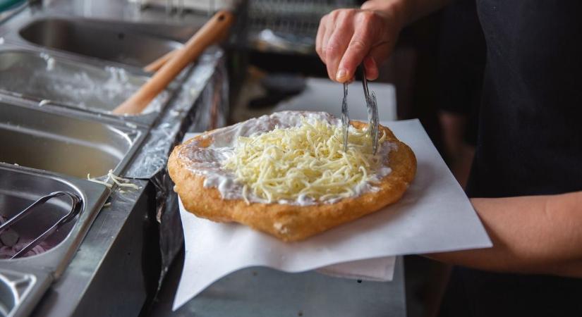 Mennyibe kerül ma a lángos? Körbejártuk a vasi árakat