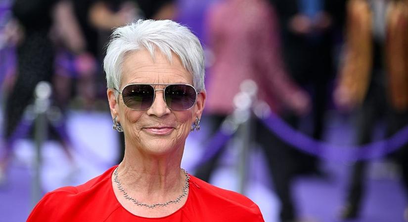 Jamie Lee Curtis hatalmas mellei kiakasztják a kommentelőket – Egy Disney-filmet reklámozott…