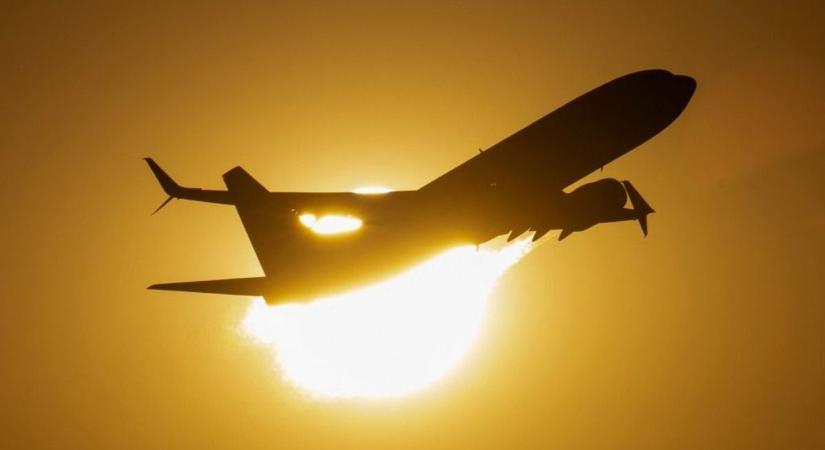 Kigyulladt egy Boeing, az utasok búcsúüzeneteket írtak (videó)