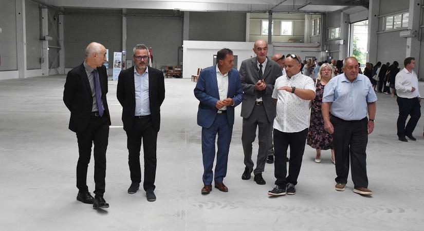 Új befektetők érkezhetnek a jászsági városba, ahol fontos fejlesztéseket adtak át
