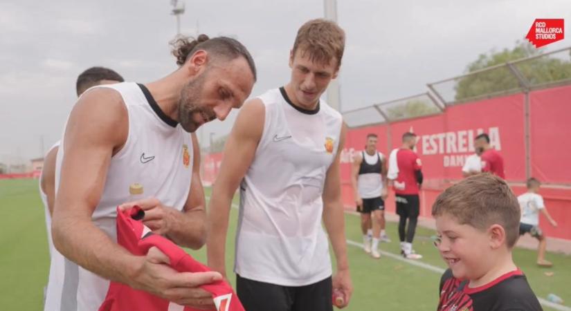 A spanyol csapat életreszóló élménnyel ajándékozta meg a kissrácot, aki a lelátón zokogott a Barca elleni vereségnél