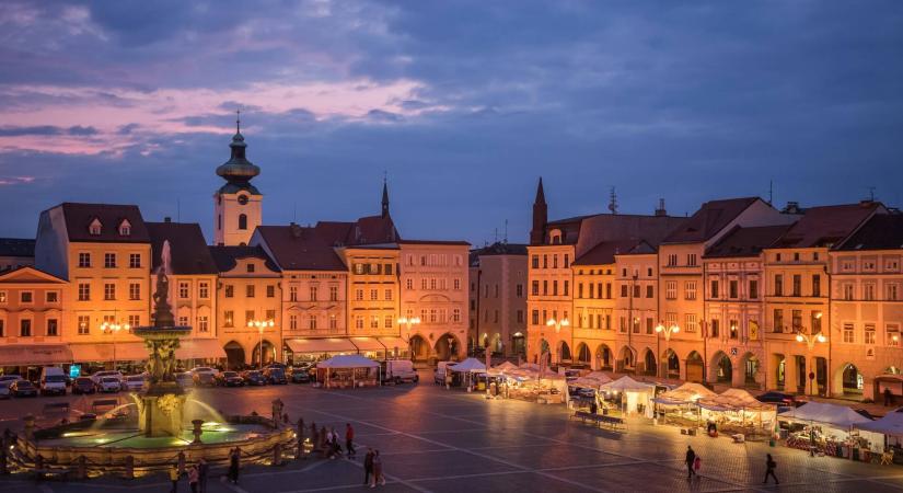 150-re emelik a sebességhatárt – indulhat az autós kaland a szomszédban