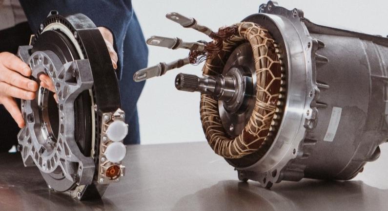Pehelysúlyú forradalom: a brit Yasa Motors új villanymotorja megreformálja a piacot