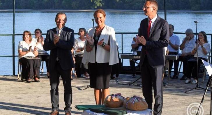 Augusztus 20. - Rétvári Bence: a jó vezetők teszik naggyá a nemzetet