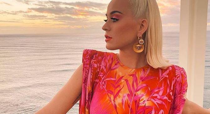 Állatkínzással vádolják a híres énekesnőt Katy Perryt