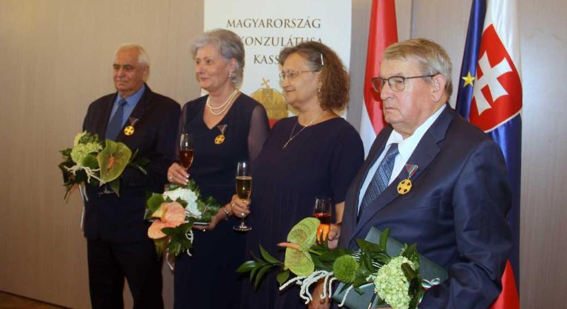 Kassán kitüntetéseket adtak át nemzeti ünnepünk alkalmából