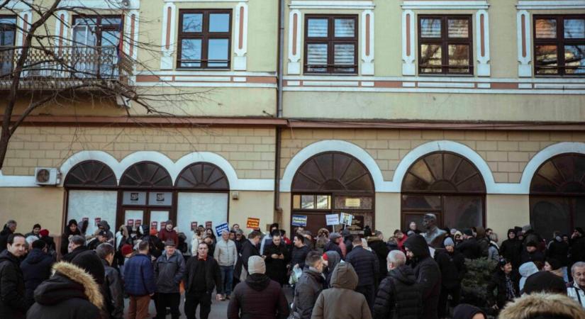 Élet blokádok nélkül – gyűlést szerveznek a haladók Zentán