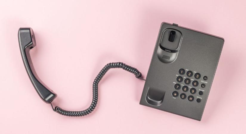 Hiába hívják őket telefonon, nem veszik fel