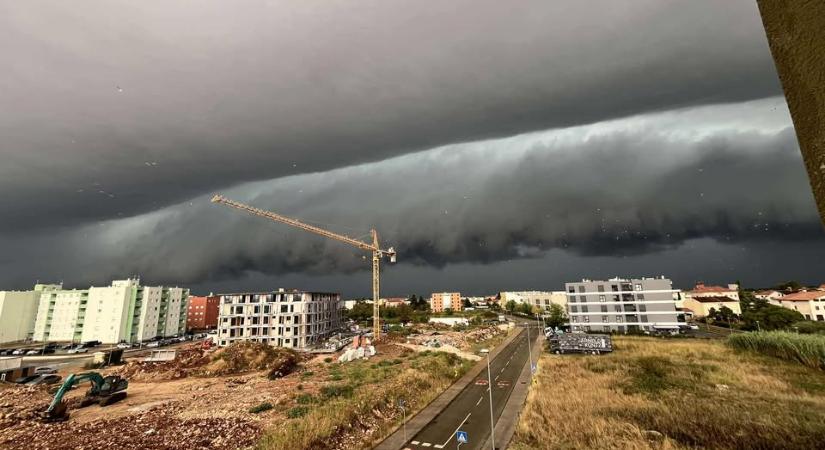 Ötezer villám csapott le, Rijeka felé tartanak a sötét felhők