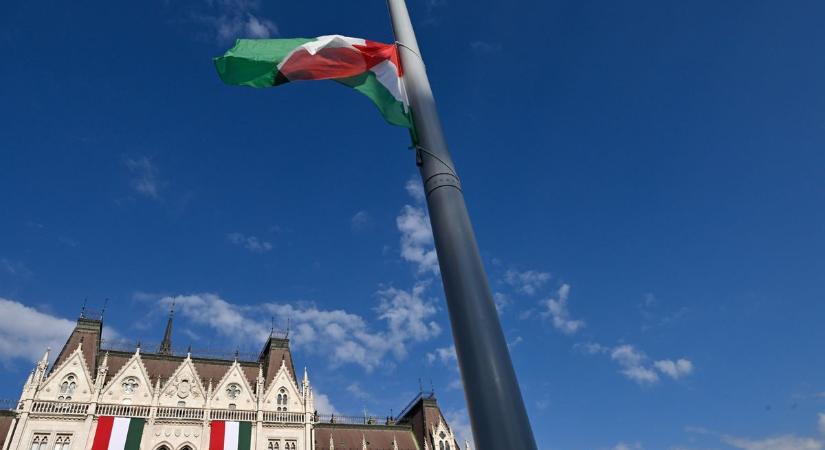 Augusztus 20. - Kósa Ádám: ünnepeljünk együtt, akadálymentesen, közösen!