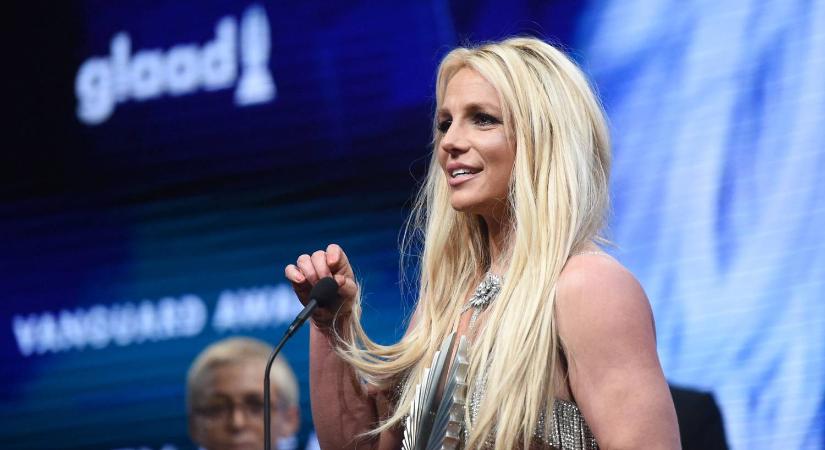 Aggódnak a rajongók: Britney Spears újabb furcsa videókat osztott meg magáról